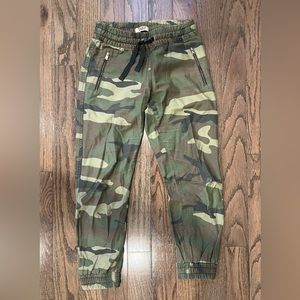 Aritzia TNA alix joggers